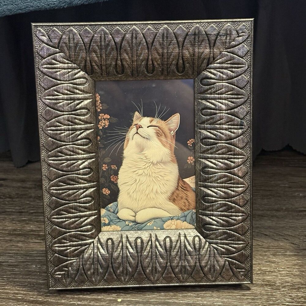 Orange White Smiling Tabby Cat Artwork Picture 7x9 Gray Metal Frame
